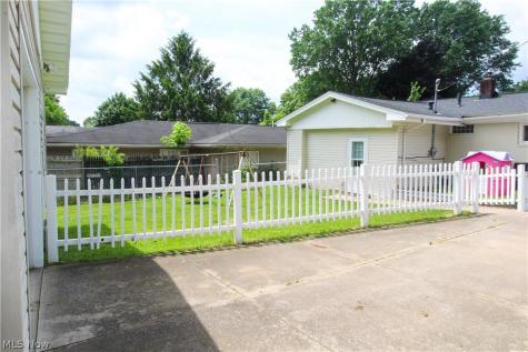 720 Emerson Avenue NW North Canton OH 44720