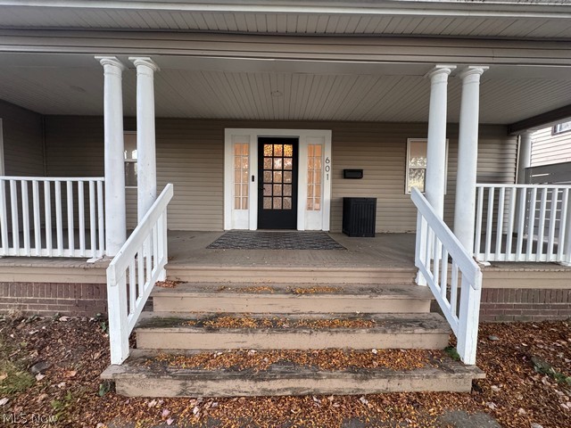 601 5th Street Struthers OH 44471