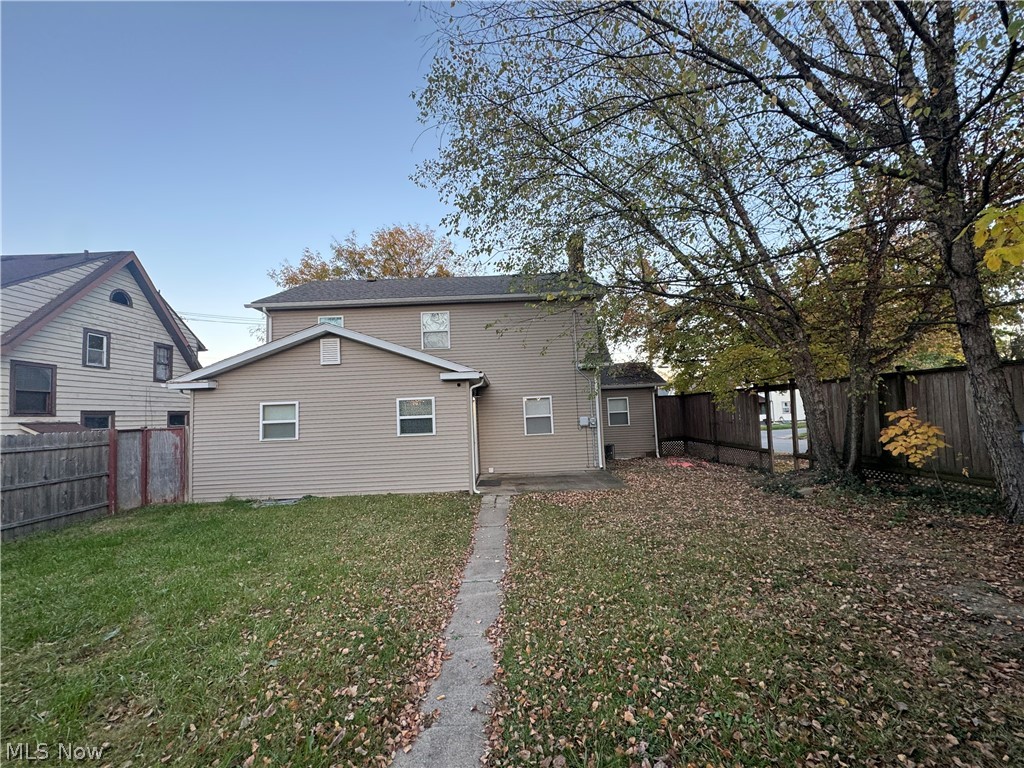 601 5th Street Struthers OH 44471