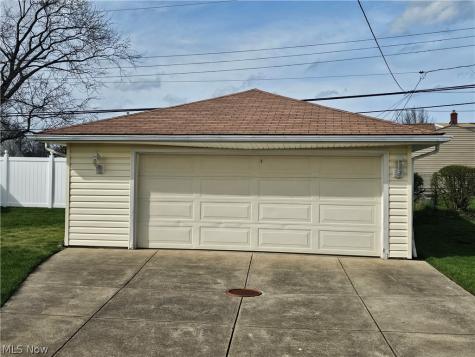 15413 Shirley Avenue Maple Heights OH 44137