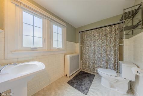 2637 Wellington Road Cleveland Heights OH 44118