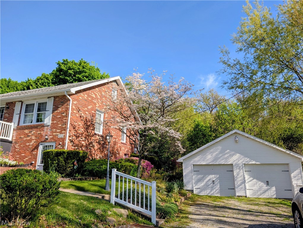 450 9th Avenue East Liverpool OH 43920