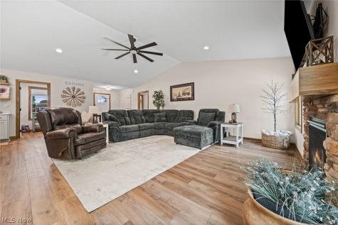850 Eggleston Aurora OH 44202