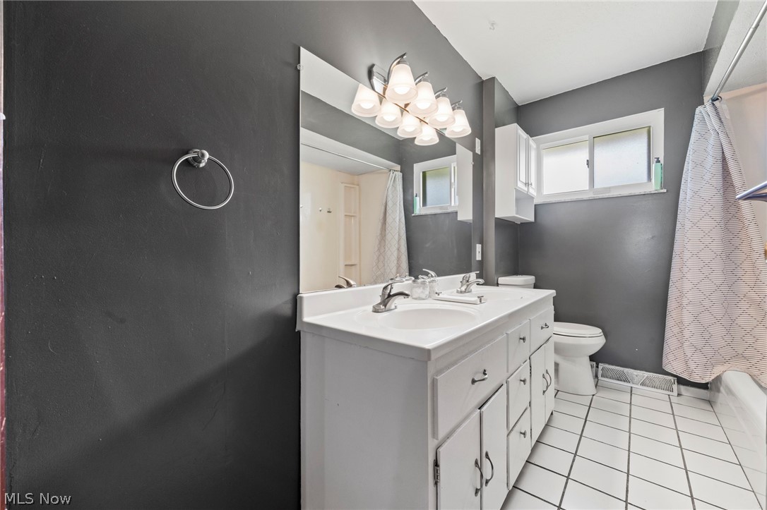 19740 Benbow Road Strongsville OH 44136