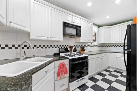 19347 Dorothy Avenue Rocky River OH 44116
