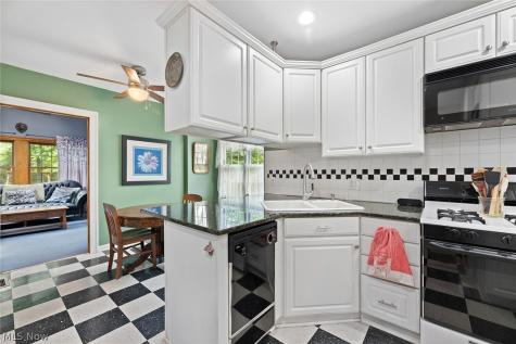 19347 Dorothy Avenue Rocky River OH 44116
