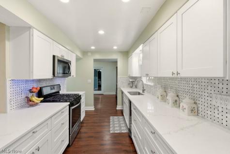 491 Tally Ho Lane Richmond Heights OH 44143