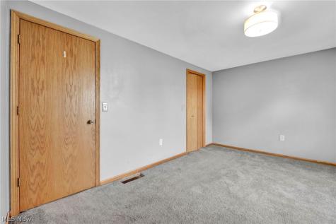 2190 Waterbury Drive Uniontown OH 44685