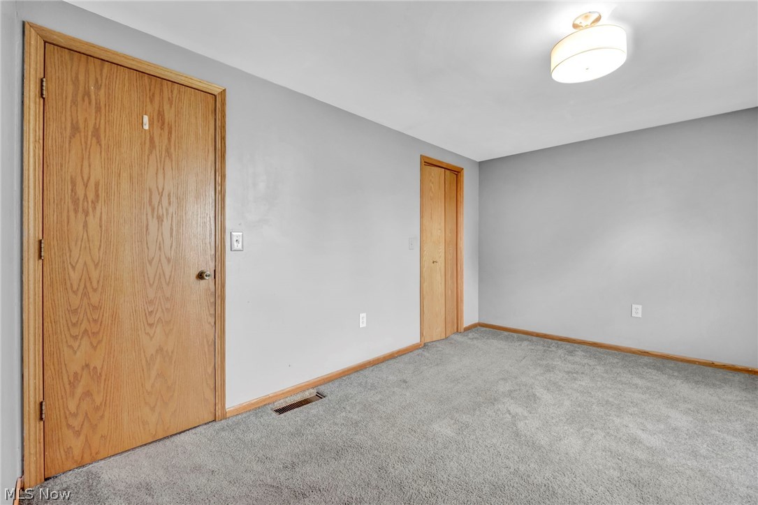 2190 Waterbury Drive Uniontown OH 44685