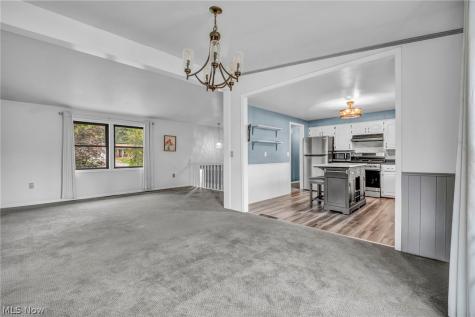 2190 Waterbury Drive Uniontown OH 44685
