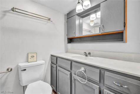 2190 Waterbury Drive Uniontown OH 44685