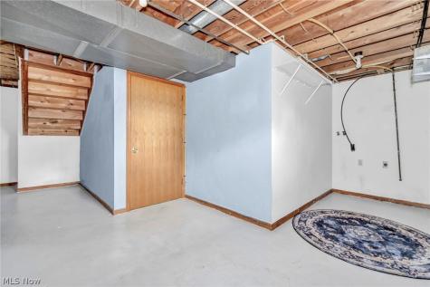 2190 Waterbury Drive Uniontown OH 44685