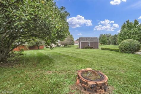 2190 Waterbury Drive Uniontown OH 44685