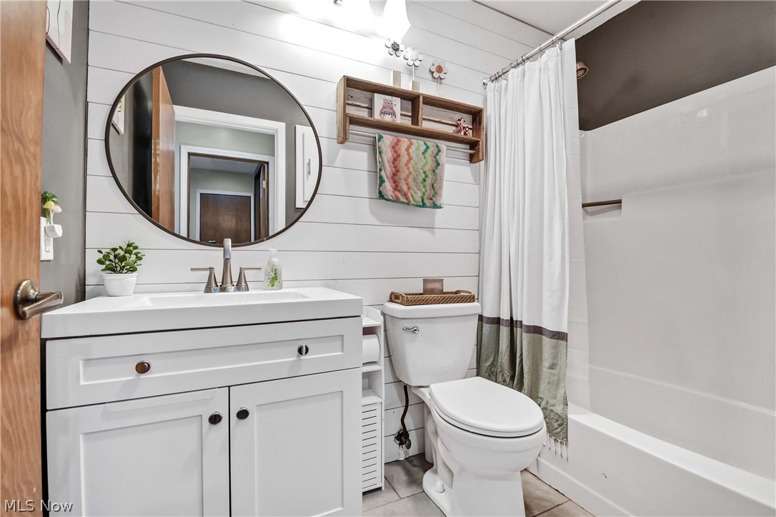 10773 Waterfall Road Strongsville OH 44149