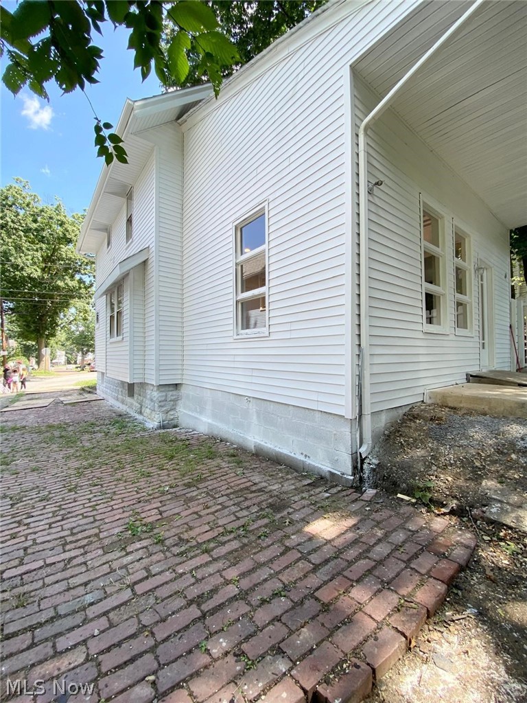 576 Kling Street Akron OH 44311