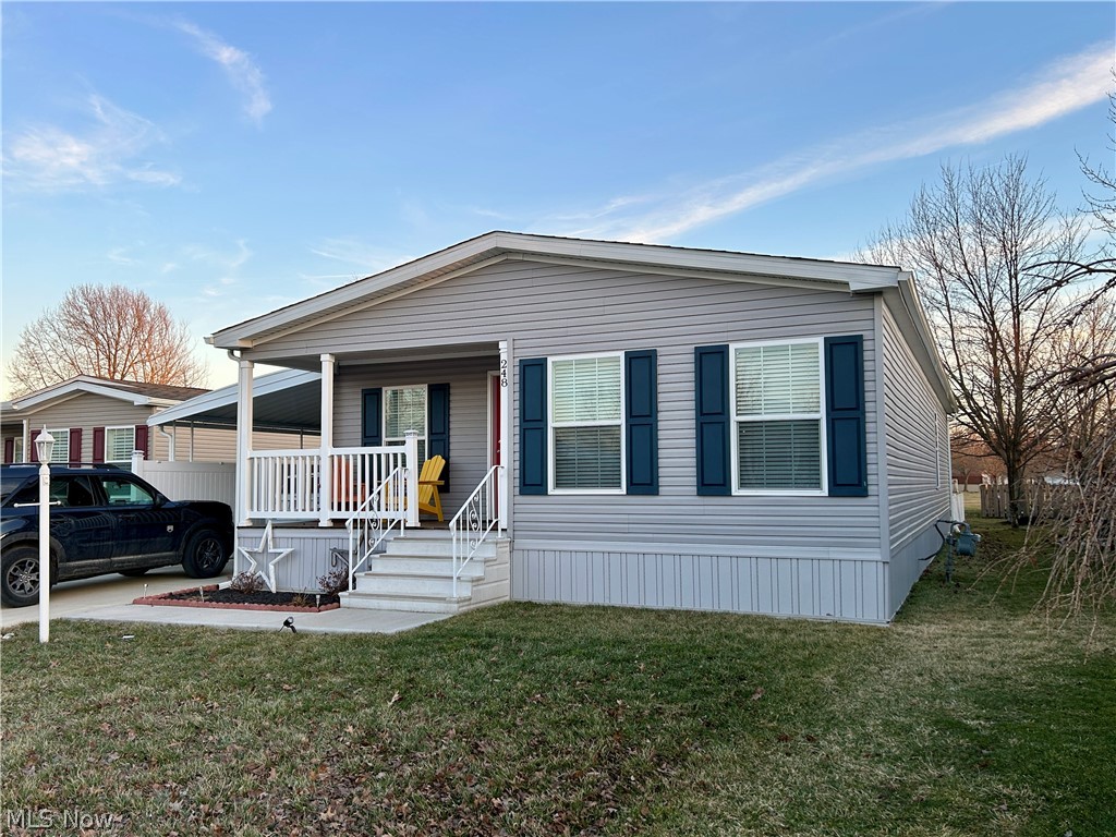 248 Pin Oak Circle Elyria OH 44035
