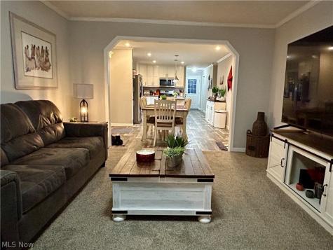 248 Pin Oak Circle Elyria OH 44035