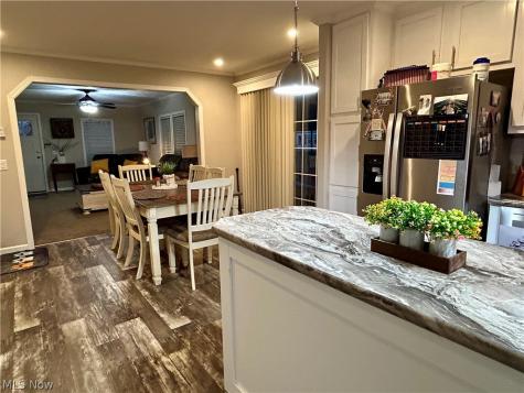 248 Pin Oak Circle Elyria OH 44035