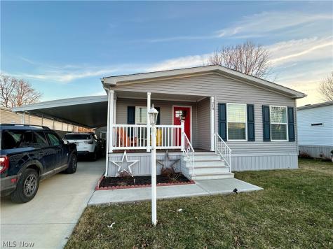 248 Pin Oak Circle Elyria OH 44035