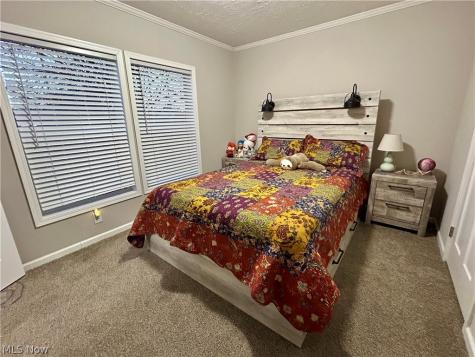 248 Pin Oak Circle Elyria OH 44035