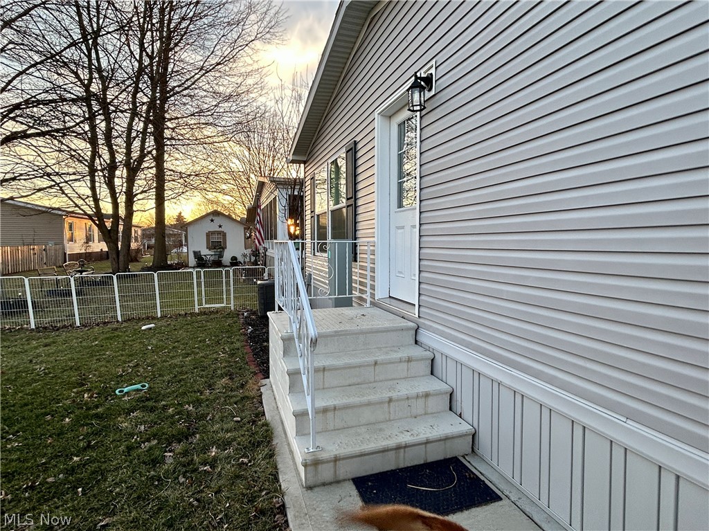 248 Pin Oak Circle Elyria OH 44035