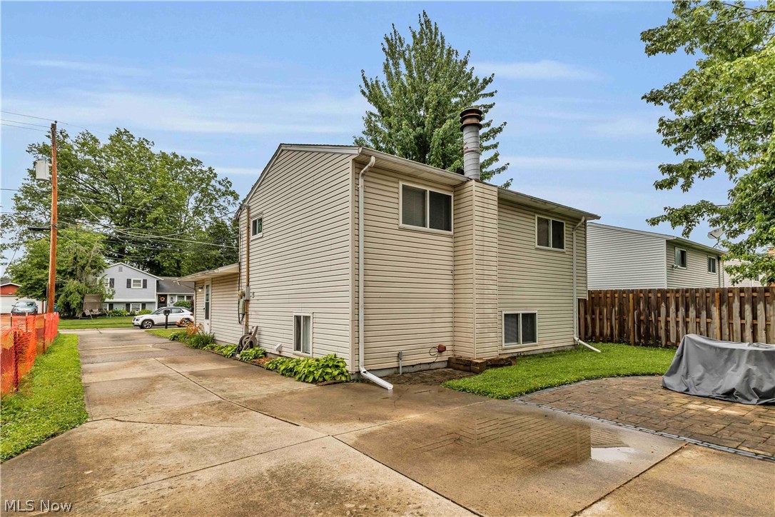 5983 Rosebelle Avenue North Ridgeville OH 44039