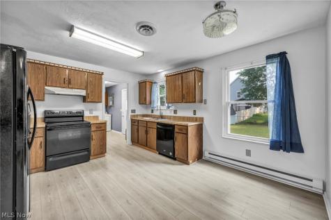 451 Greenwood Court Elyria OH 44035