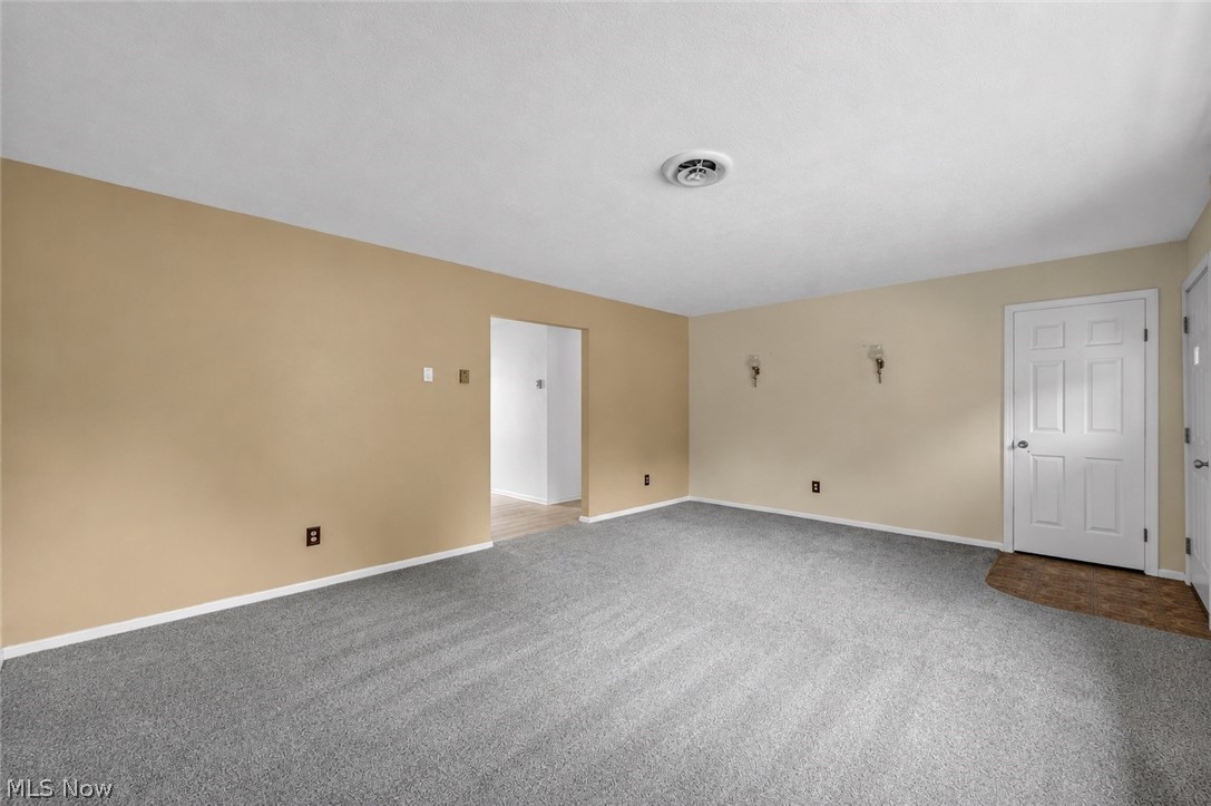 451 Greenwood Court Elyria OH 44035
