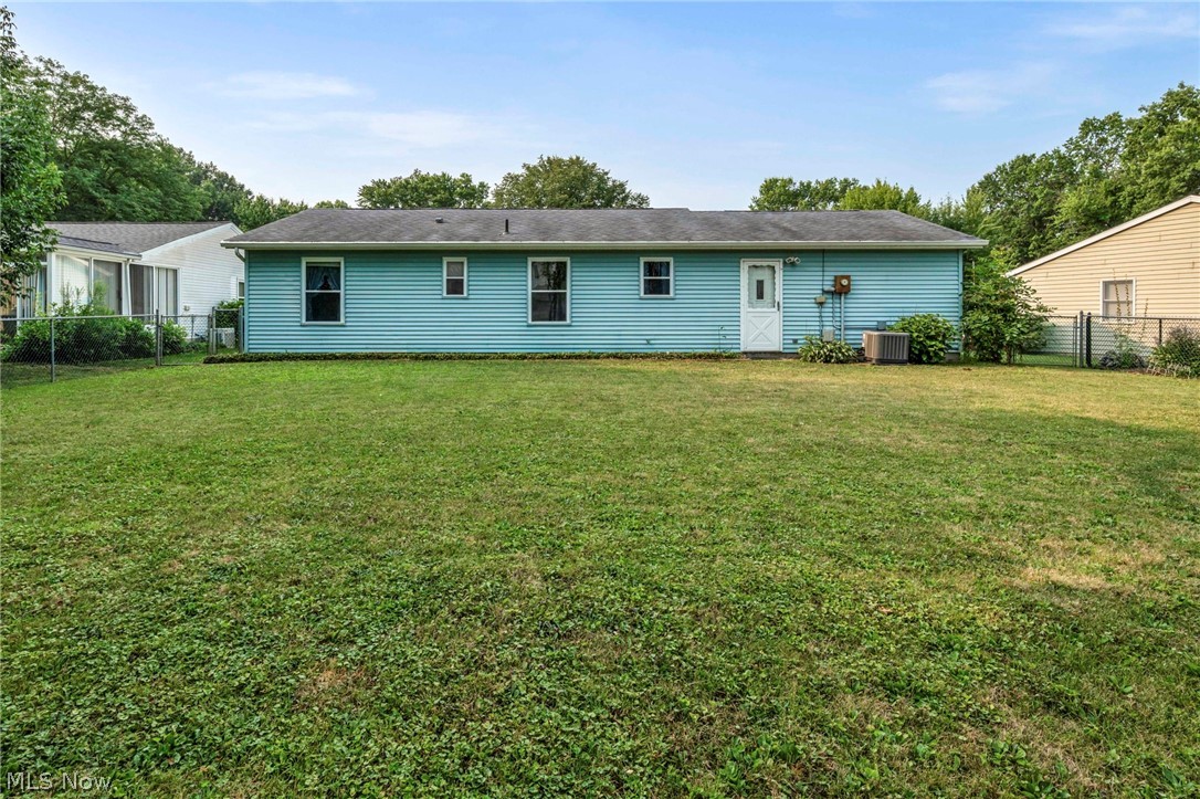 451 Greenwood Court Elyria OH 44035