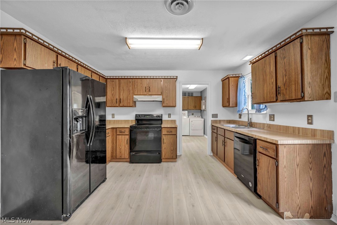 451 Greenwood Court Elyria OH 44035