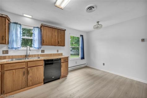451 Greenwood Court Elyria OH 44035