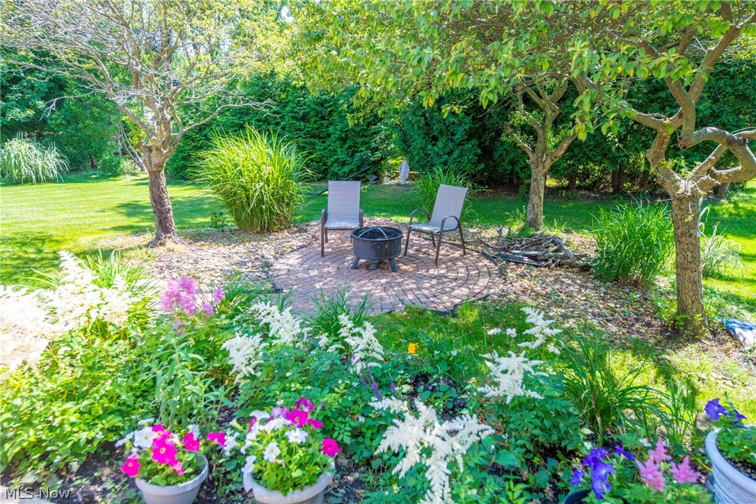 18211 Winchester Court Strongsville OH 44136