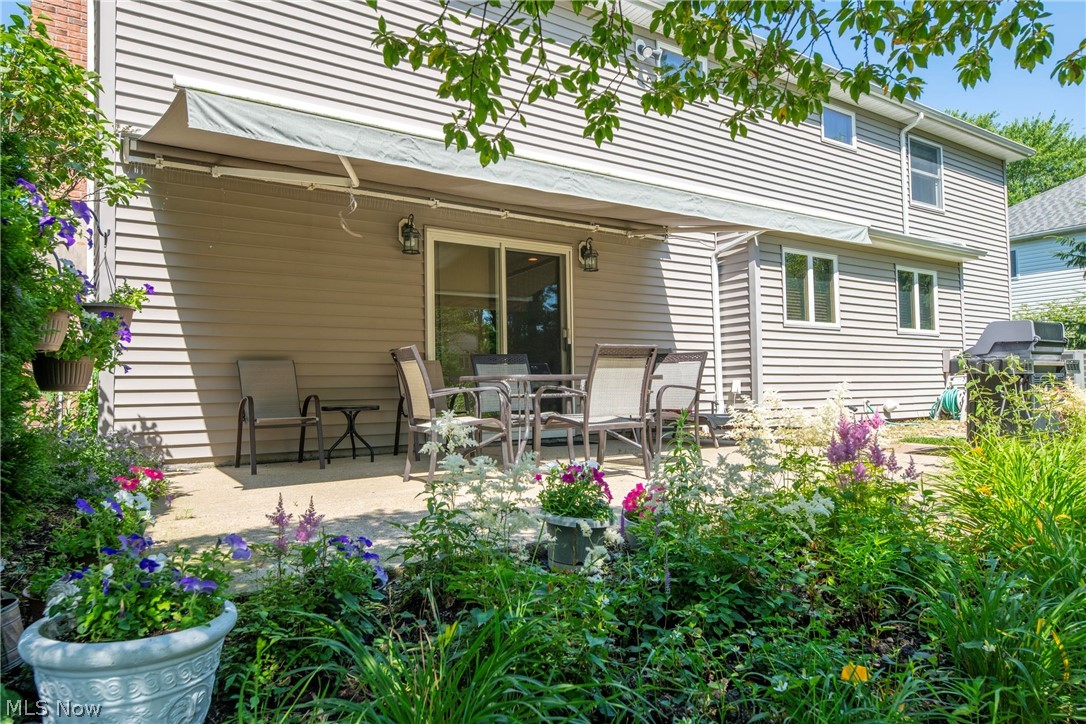 18211 Winchester Court Strongsville OH 44136