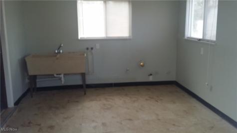 6574 Burton Drive Brook Park OH 44142