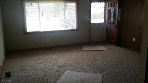 6574 Burton Drive Brook Park OH 44142