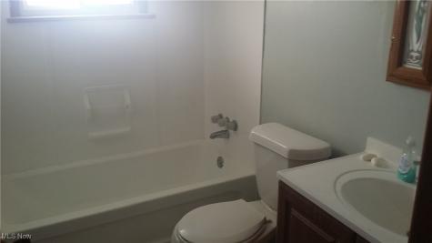 6574 Burton Drive Brook Park OH 44142