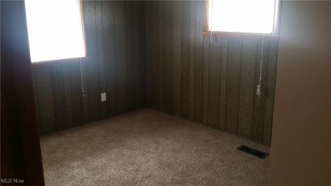 6574 Burton Drive Brook Park OH 44142