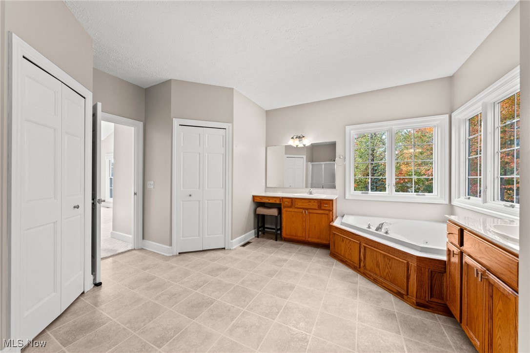 4467 Briarwood Drive Copley OH 44321