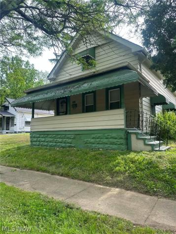 4263 E 163 Street Cleveland OH 44128