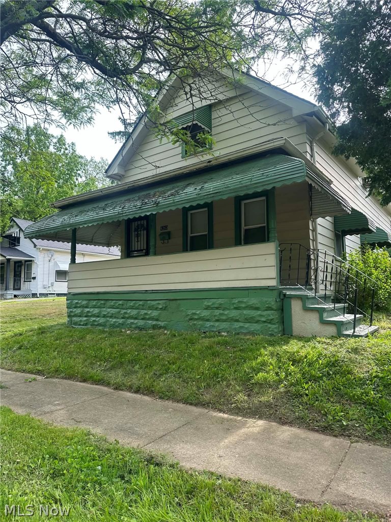 4263 E 163 Street Cleveland OH 44128