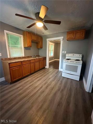 4263 E 163 Street Cleveland OH 44128