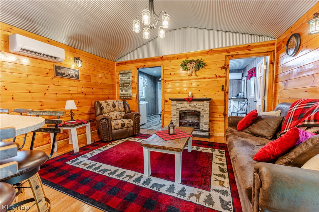 5674 Pleasant Valley Road Nashport OH 43830
