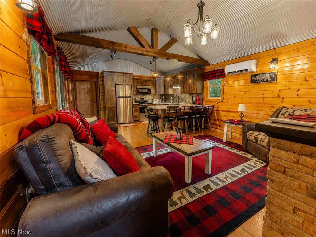 5674 Pleasant Valley Road Nashport OH 43830