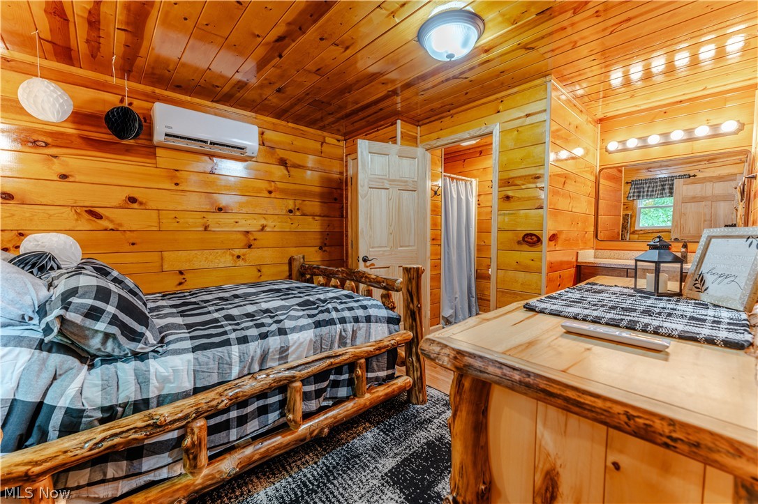 5674 Pleasant Valley Road Nashport OH 43830