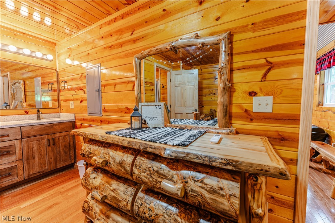 5674 Pleasant Valley Road Nashport OH 43830