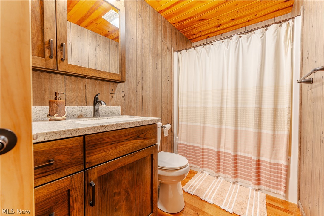 5674 Pleasant Valley Road Nashport OH 43830