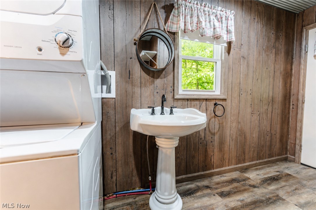 5674 Pleasant Valley Road Nashport OH 43830