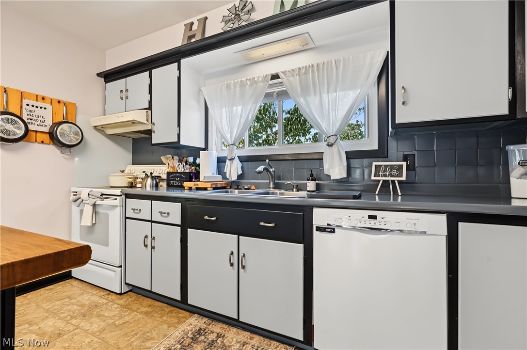 819 Sunset View Boulevard Tallmadge OH 44278