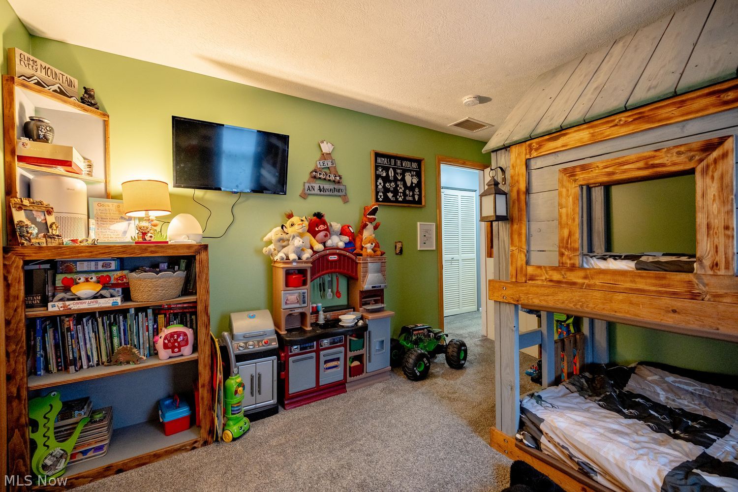 2515 Sussex Drive New Franklin OH 44216