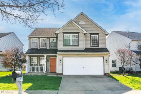 2165 Stonehenge Circle Akron OH 44319